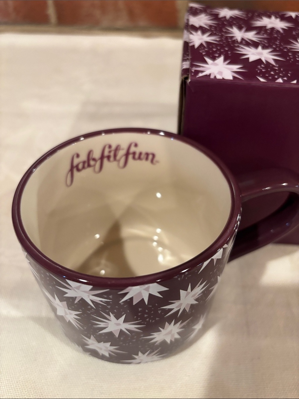 Maroon Star Pattern Ceramic Mugs - Set of 2 - Picture 3 of 10